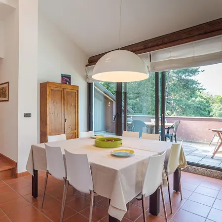 Apt With Terrace And Shared Pool! Lake View! * Нессо