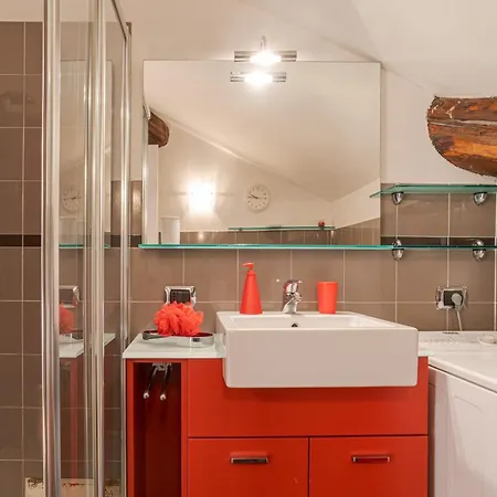 Apt With Terrace And Shared Pool! Lake View! *