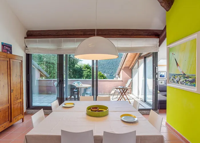 Διαμέρισμα Apt With Terrace And Shared Pool! Lake View! Nesso